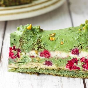 Торт Фисташковый с малиной