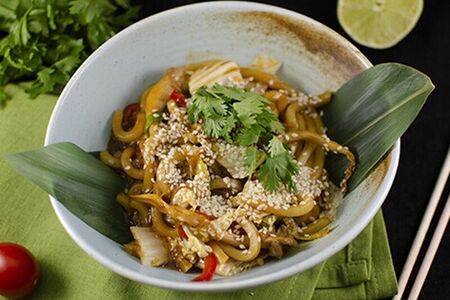 Лапша с овощами по-тайски