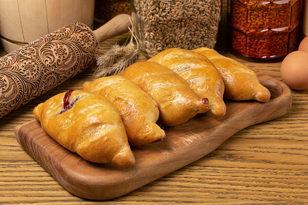 Пирожки с малиной