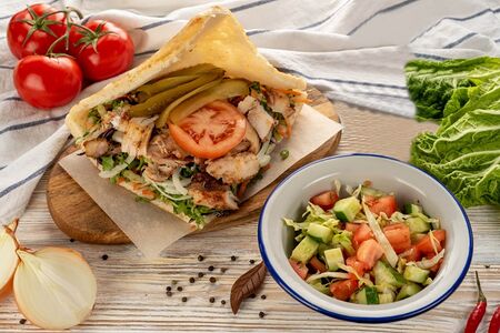 Комбо Донер куриный в хлебе