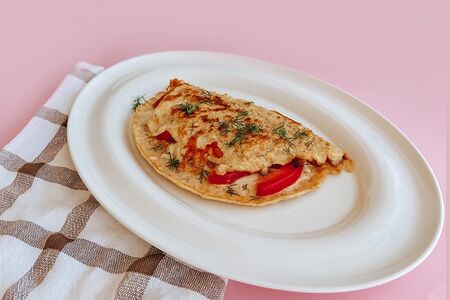 Овсяноблин с помидором и сыром