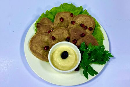 Язык говяжий с хреном