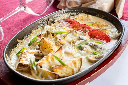 Русская сковородка с курицей