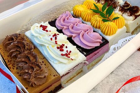 Пирожные муссовые ассорти