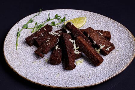 Гренки чесночные