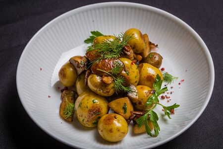 Картофель Бейби с грибами
