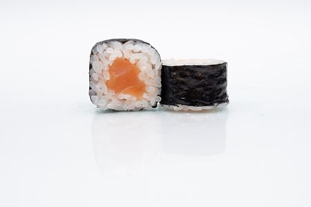 Ролл Сяке маки