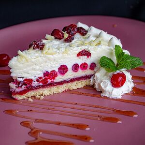 Пирог Брусничный кремовый