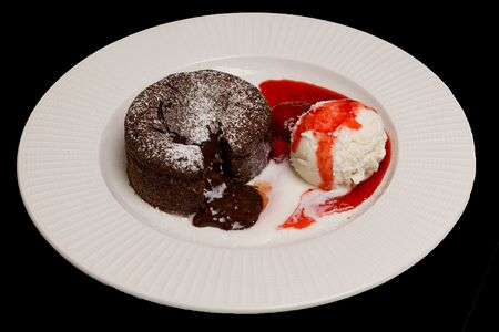 Шоколадный Фондан с мороженым