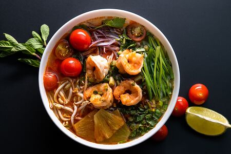 Суп Бун Том