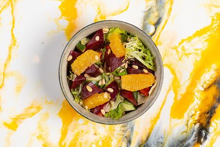 Салат с печеной свеклой и апельсином