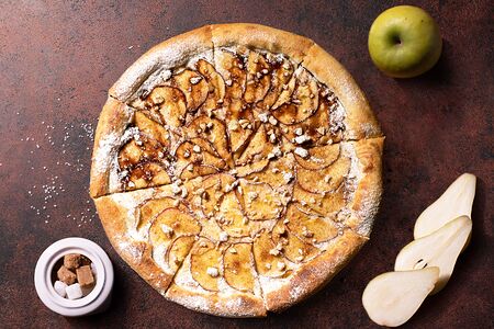 Сладкая пицца Шарлотка