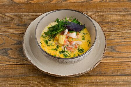 Суп рыбный с креветкой