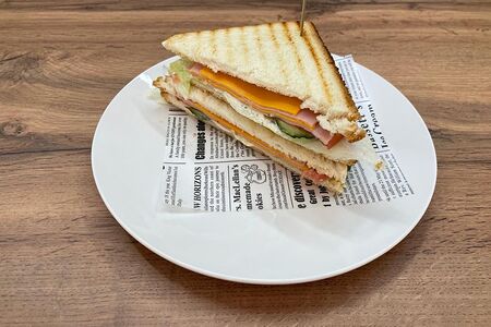 Сэндвич с ветчиной