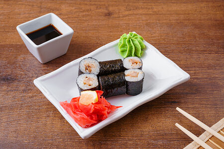 Ролл с угрём