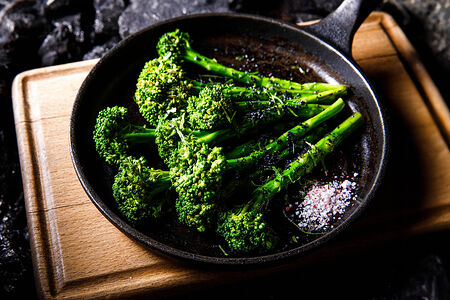 Брокколини на гриле