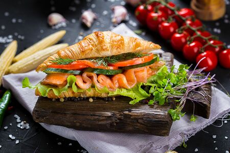 Сэндвич с лососем