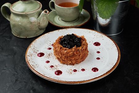 Торт из жимолости