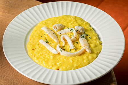 Ризотто с кальмарами