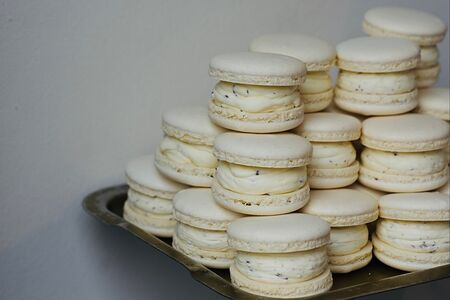 Макарон Пломбир с кусочками шоколада