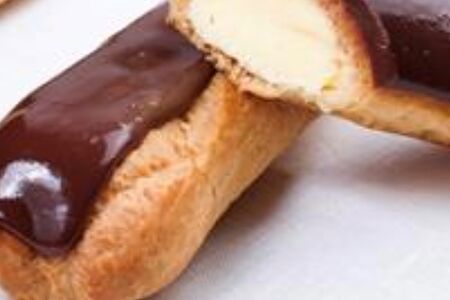 Эклер ванильный