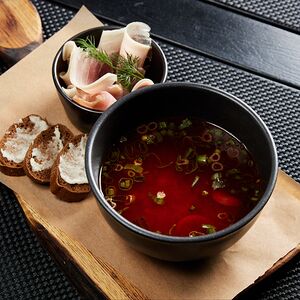 Фирменный борщ с ростбифом