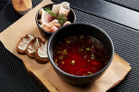 Фирменный борщ с ростбифом