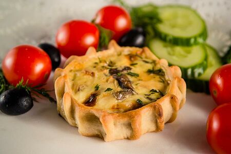 Перепечки с курицей и грибами