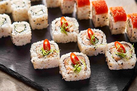 Ролл с огурцом