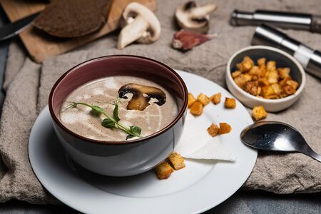 Суп-крем из шампиньонов