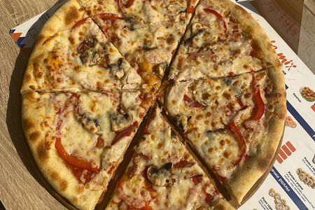 Пицца грибная