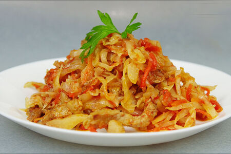 Капуста тушеная