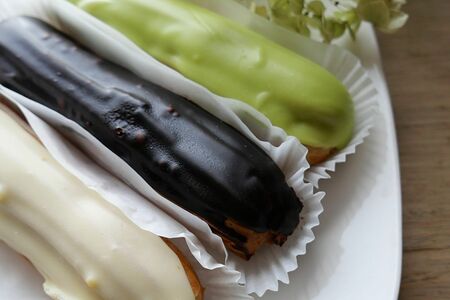 Мини-эклер ваниль