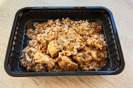 Гречневая каша с гуляшом