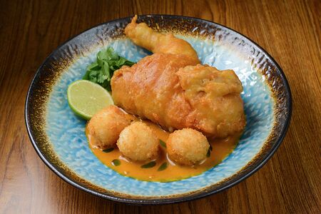 Цыпленок карри с рисовыми шариками