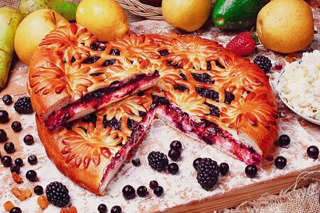 Пирог Смородина-творог