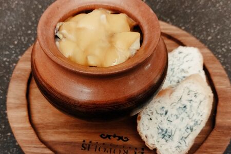 Мясо по-деревенски с грибами