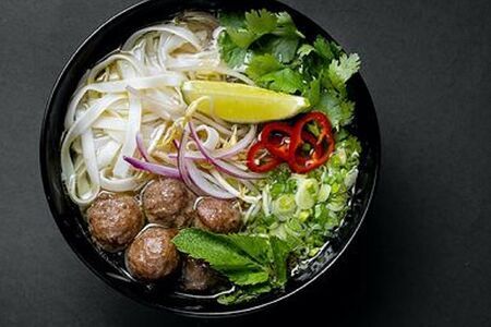 Суп Фо бо вьен с фрикадельками