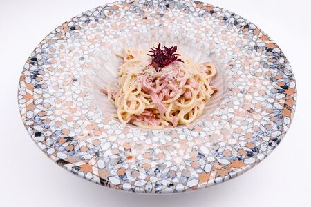 Спагетти с ветчиной и пармезаном