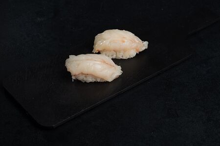 Суши с лангустином