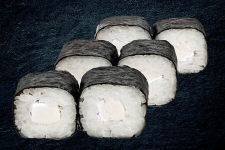 Маки со сливочным сыром 6шт