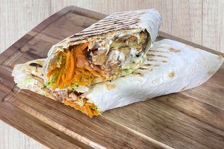 Шаурма с курицей в обычном лаваше