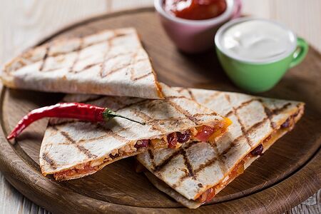 Кесадилья с курицей