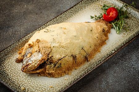 Дорадо в соляном коконе