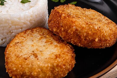 Рис с щучьей котлетой