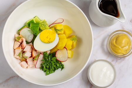 Окрошка с копченой курицей