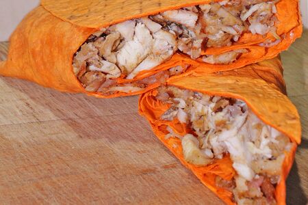 Шаурма в сырном лаваше