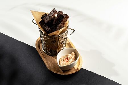 Бородинские гренки с чесноком