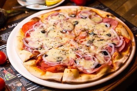 Пицца Салями