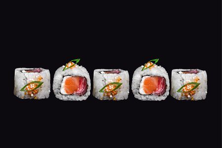 Ролл с тунцом и лососем